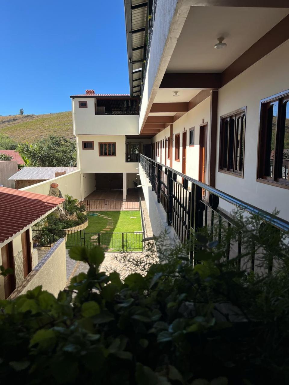 Hostal Dinosaurio Torotoro Ngoại thất bức ảnh